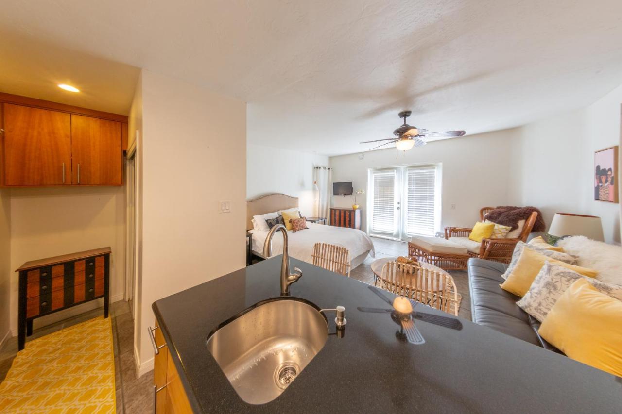 קארסלבד Beachwalk Villas מראה חיצוני תמונה