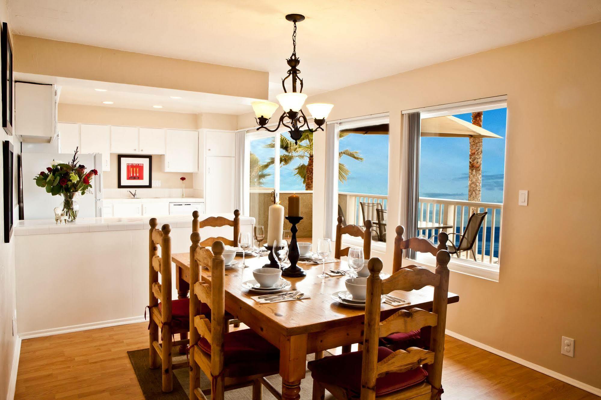 קארסלבד Beachwalk Villas מראה חיצוני תמונה